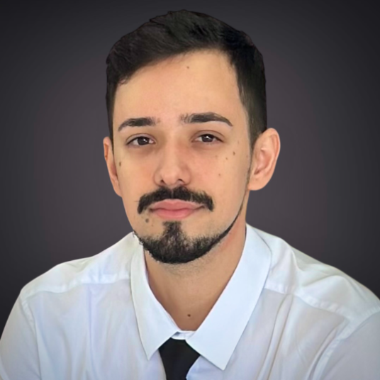 Dr. Caio Felipe Pugliesi de Souza
