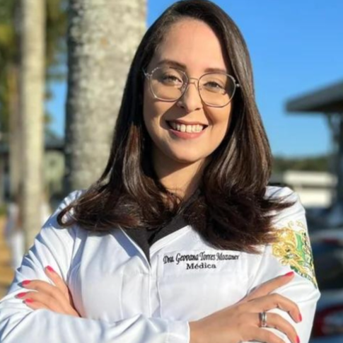 Dra. Geovana Torres Mozaner