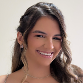 Dra. Isabela Maria Santos da Silveira