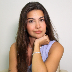 Dra. Izabella Cortez Ferreira