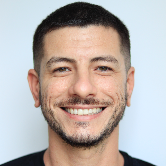 Dr. Lucas Barbosa Reis