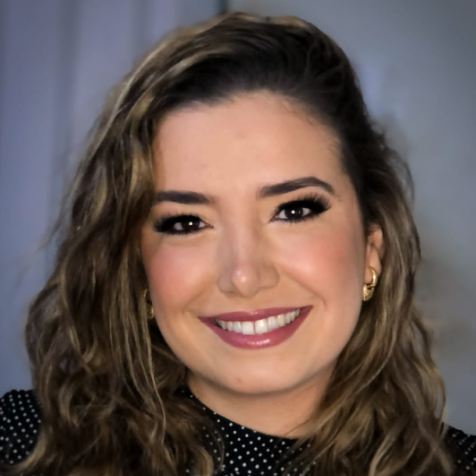 Dra. Maria Carolina Ferreira Silva