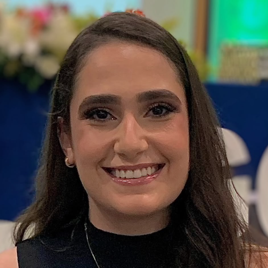 Dra. Marina Andreatta de Barros Naves